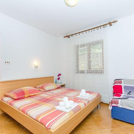 Apartments Moloco Дрвеник Екстериор снимка