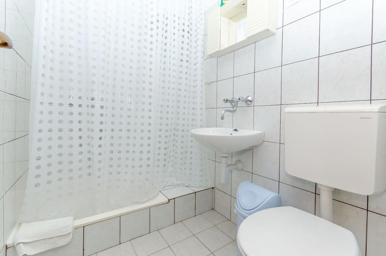 Apartments Moloco Дрвеник Екстериор снимка