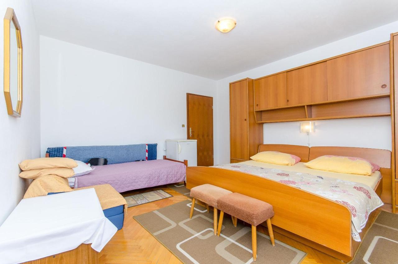 Apartments Moloco Дрвеник Екстериор снимка
