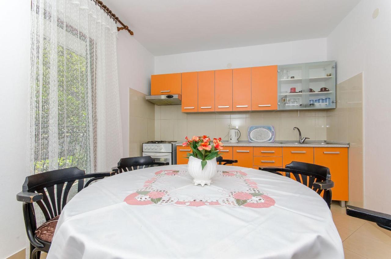 Apartments Moloco Дрвеник Екстериор снимка