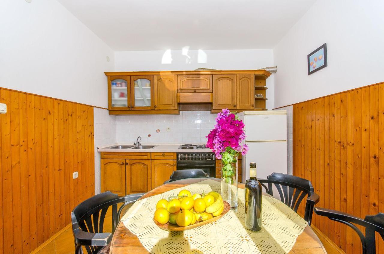 Apartments Moloco Дрвеник Екстериор снимка