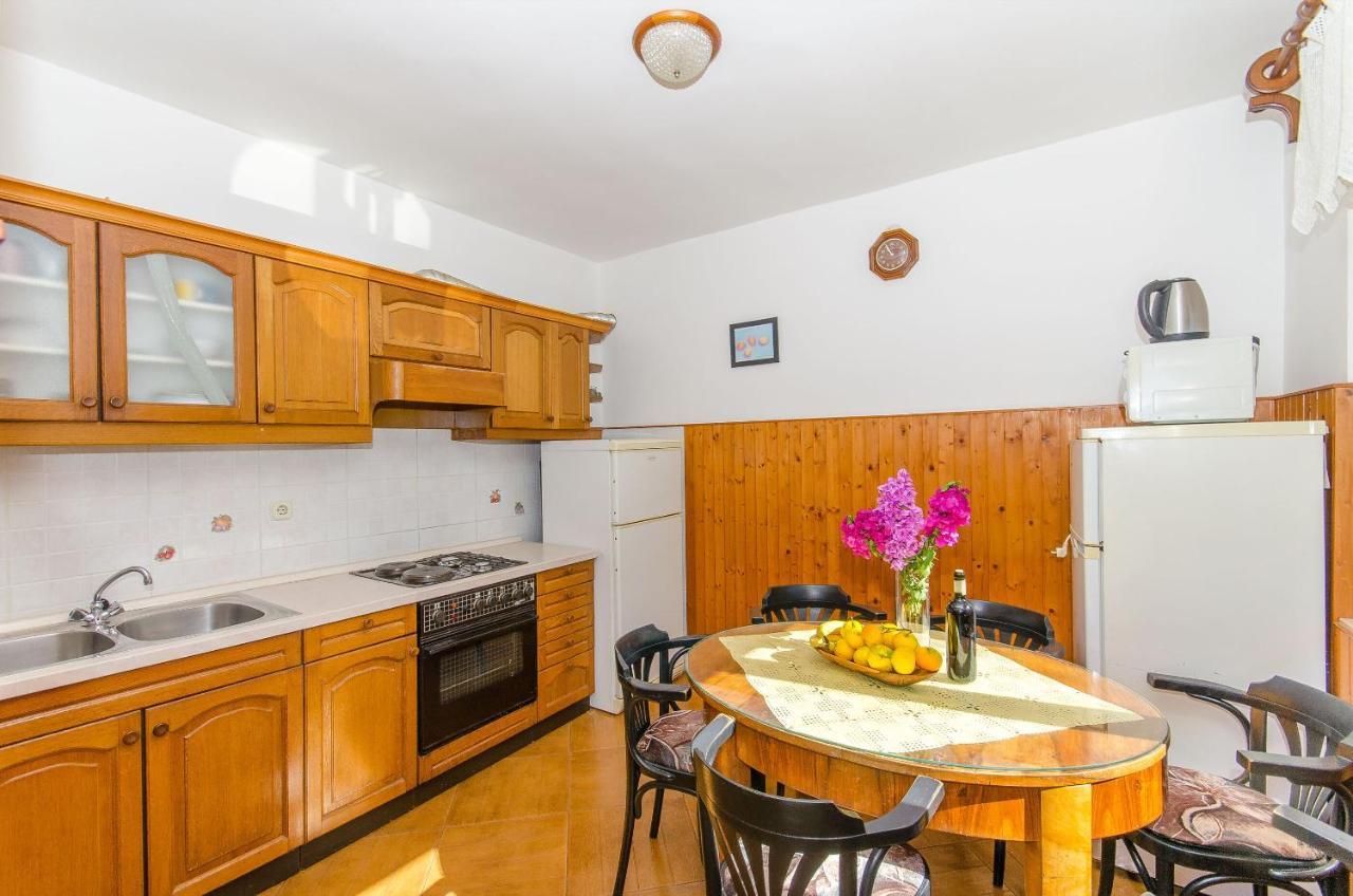 Apartments Moloco Дрвеник Екстериор снимка