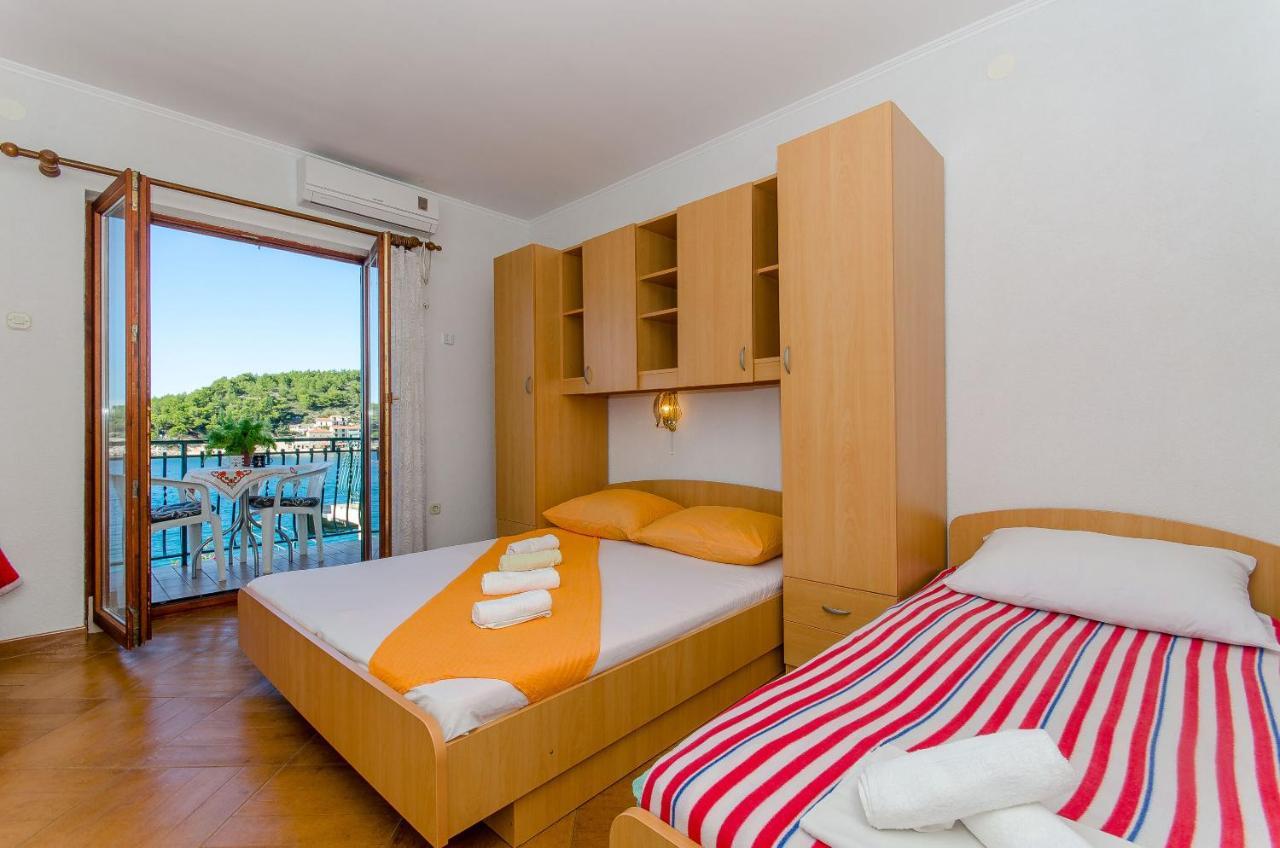 Apartments Moloco Дрвеник Екстериор снимка